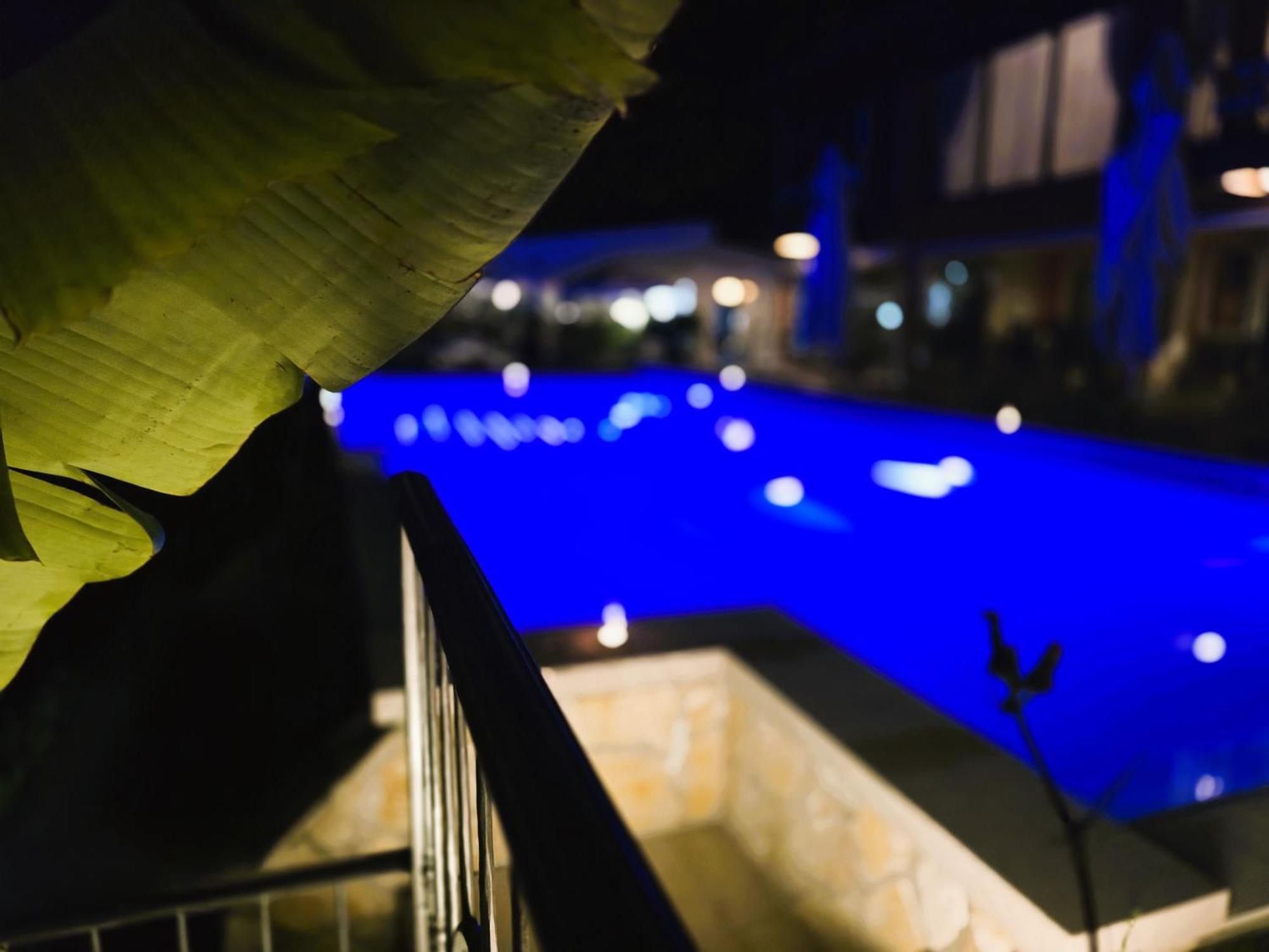 Relais Villa Olivi Костермано Экстерьер фото