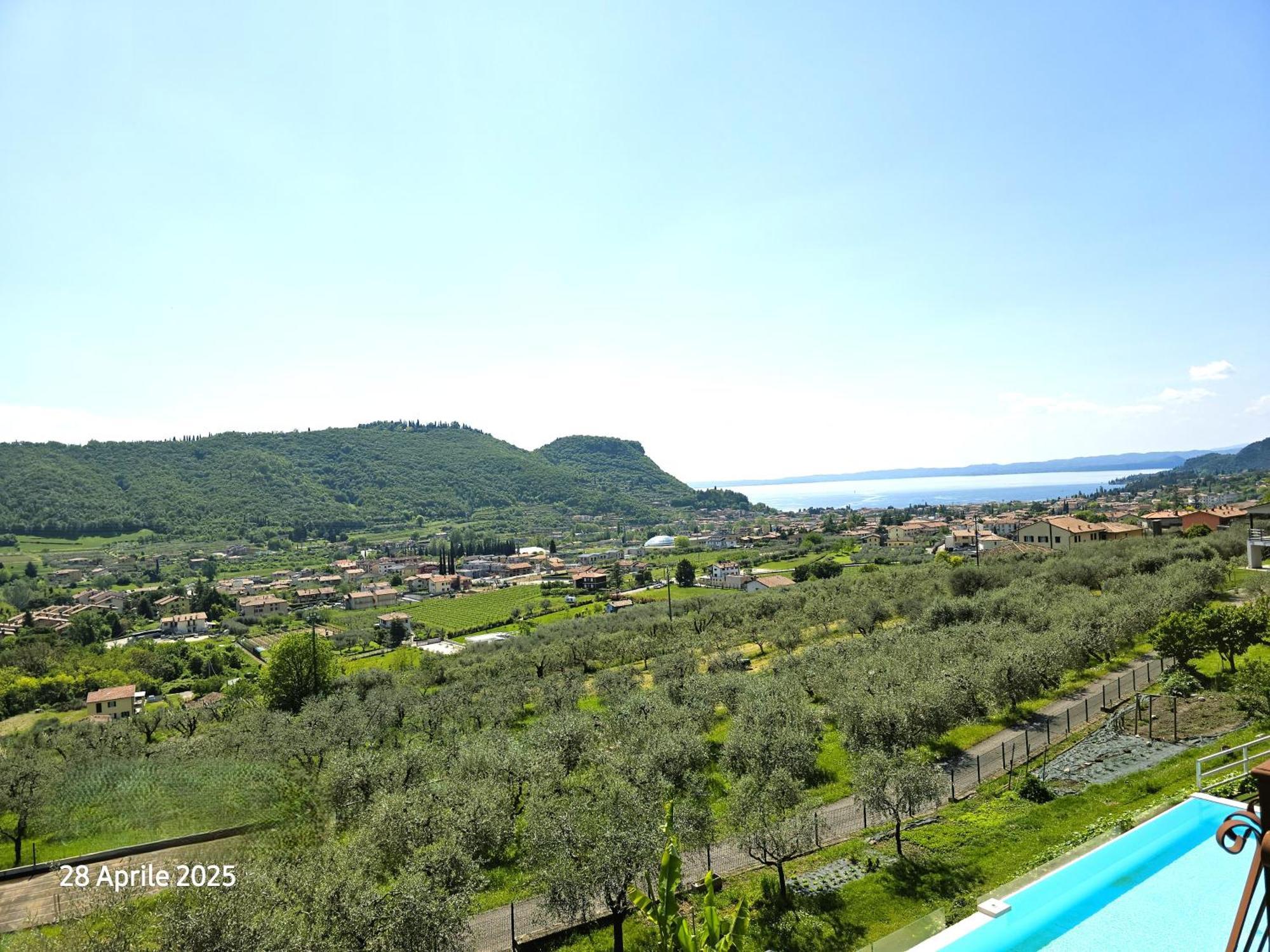 Relais Villa Olivi Костермано Экстерьер фото